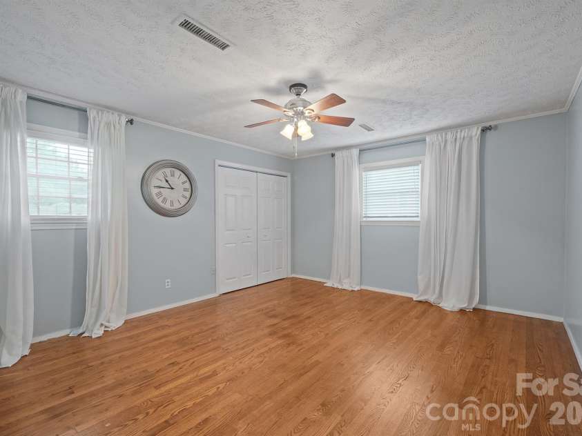 115 Eastwood Park Drive, Lenoir, NC 28645.  MLS# CAR4425611, YatesRealty ID 51540. 