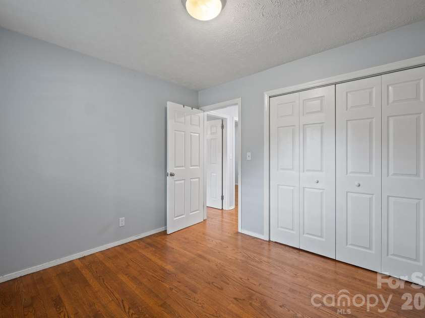 115 Eastwood Park Drive, Lenoir, NC 28645.  MLS# CAR4425611, YatesRealty ID 51540. 