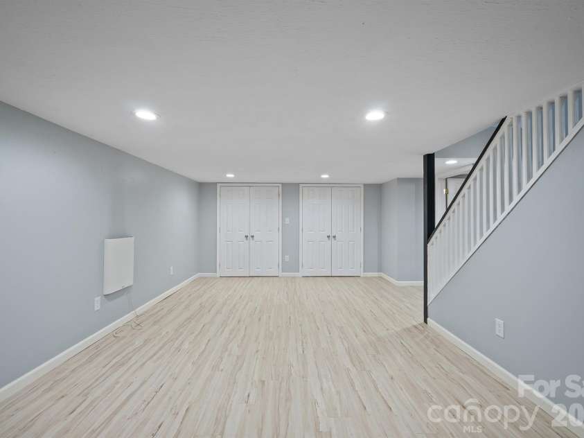 115 Eastwood Park Drive, Lenoir, NC 28645.  MLS# CAR4425611, YatesRealty ID 51540. 