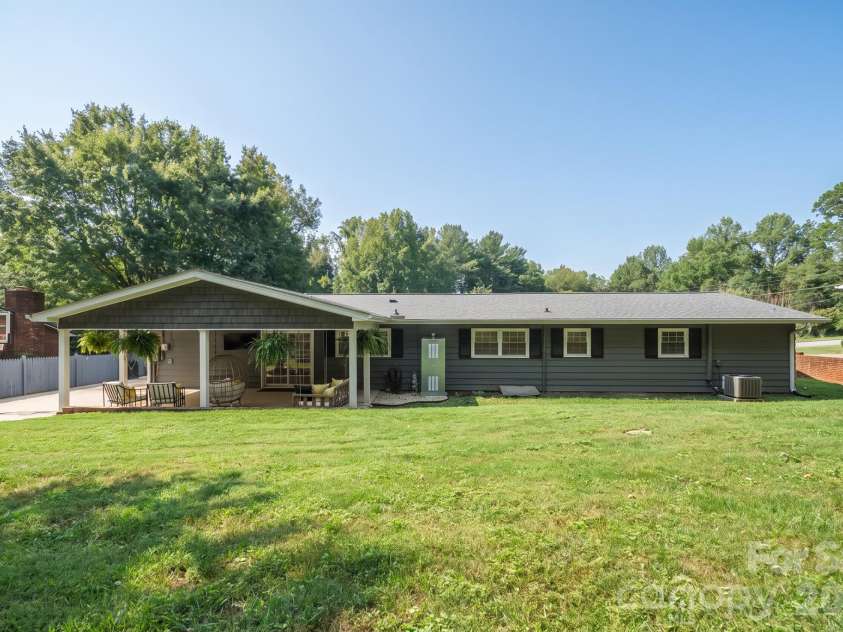 115 Eastwood Park Drive, Lenoir, NC 28645.  MLS# CAR4425611, YatesRealty ID 51540. 