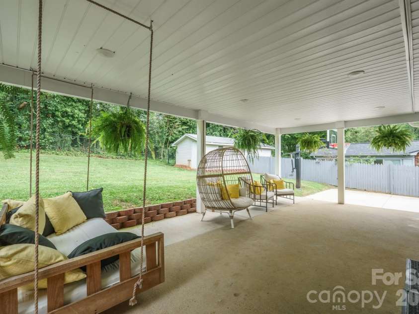115 Eastwood Park Drive, Lenoir, NC 28645.  MLS# CAR4425611, YatesRealty ID 51540. 
