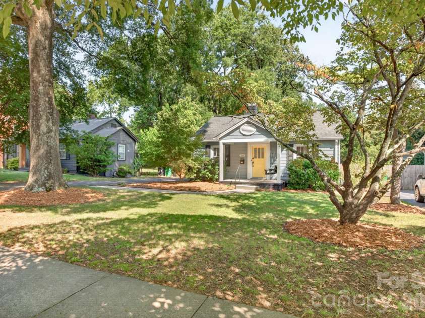 2440 Greenland Avenue, Charlotte, NC 28208.  MLS# CAR4425851, YatesRealty ID 51542. 