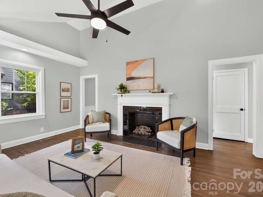 2440 Greenland Avenue, Charlotte, NC 28208.  MLS# CAR4425851, YatesRealty ID 51542. 