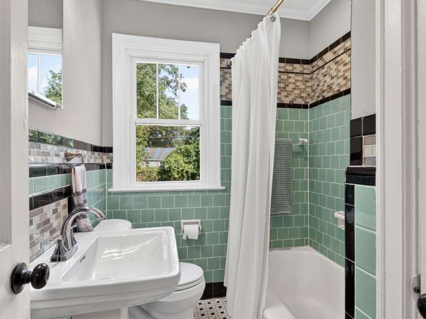 2440 Greenland Avenue, Charlotte, NC 28208.  MLS# CAR4425851, YatesRealty ID 51542. 