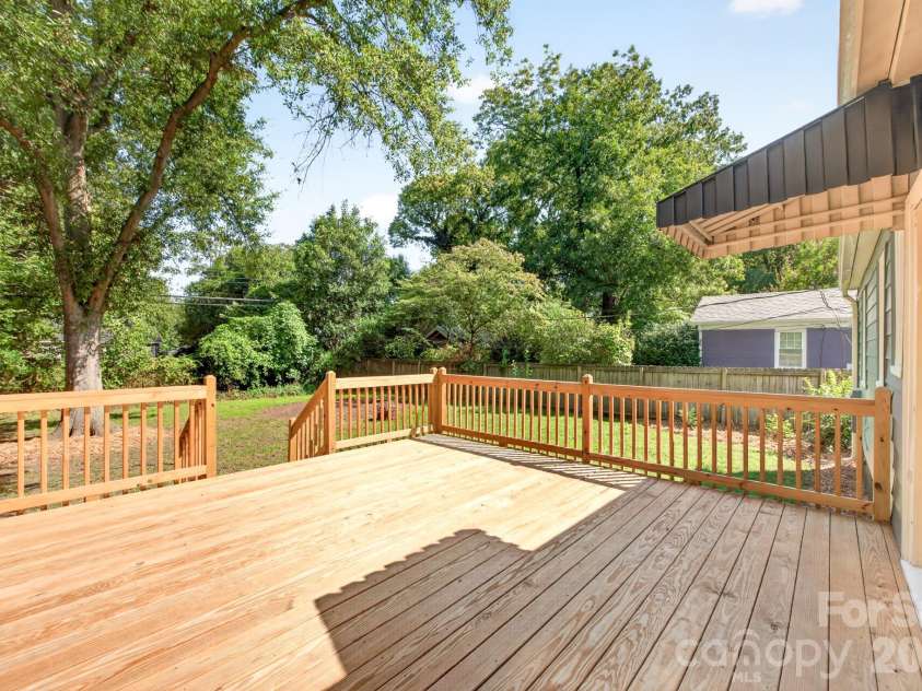 2440 Greenland Avenue, Charlotte, NC 28208.  MLS# CAR4425851, YatesRealty ID 51542. 
