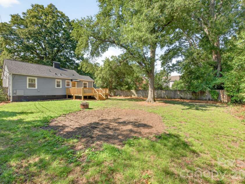 2440 Greenland Avenue, Charlotte, NC 28208.  MLS# CAR4425851, YatesRealty ID 51542. 