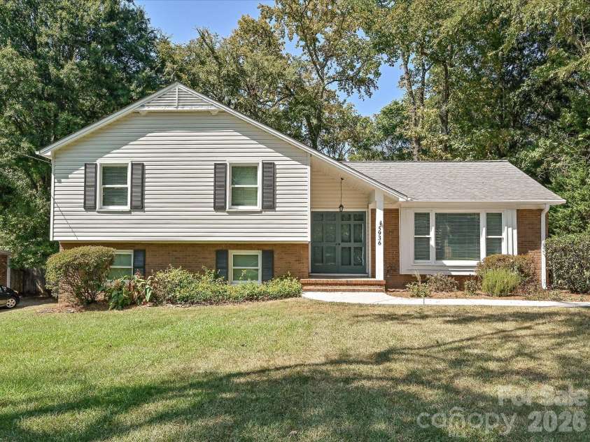 5936 Colchester Place, Charlotte, NC 28210.  MLS# CAR4425862, YatesRealty ID 51543. 