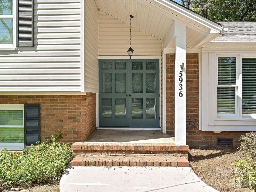5936 Colchester Place, Charlotte, NC 28210.  MLS# CAR4425862, YatesRealty ID 51543. 