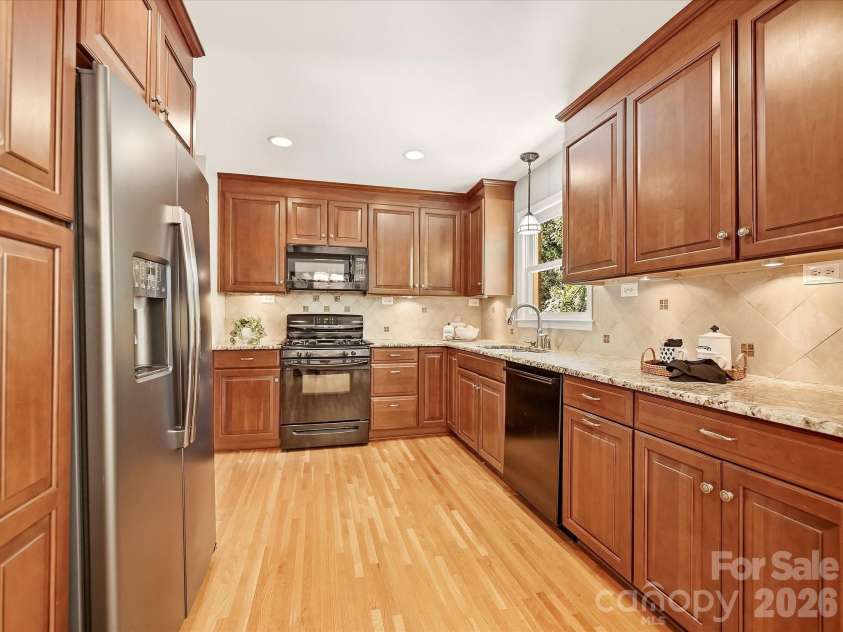5936 Colchester Place, Charlotte, NC 28210.  MLS# CAR4425862, YatesRealty ID 51543. 