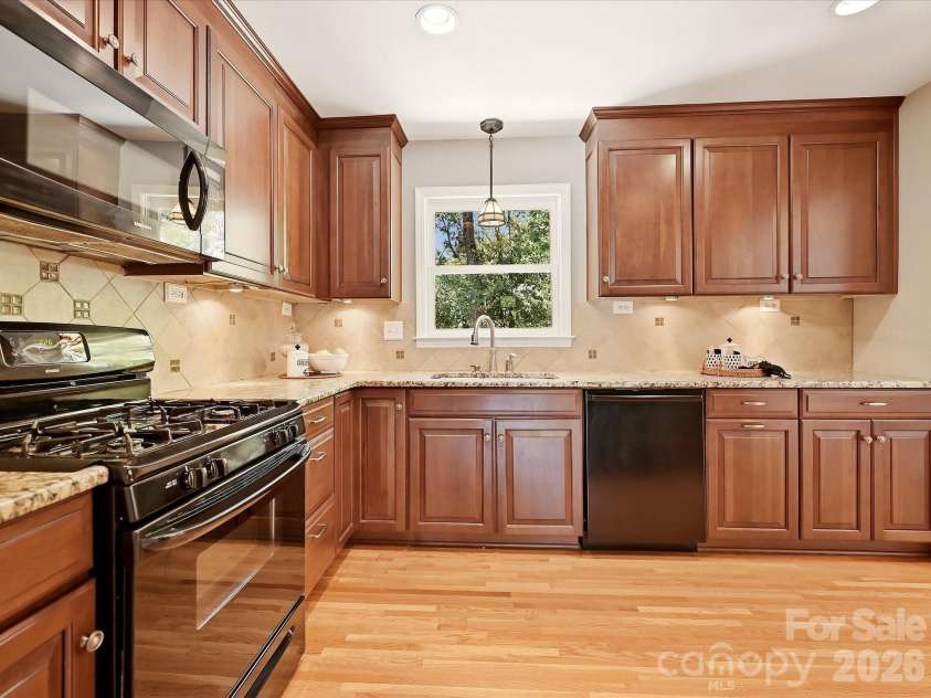 5936 Colchester Place, Charlotte, NC 28210.  MLS# CAR4425862, YatesRealty ID 51543. 