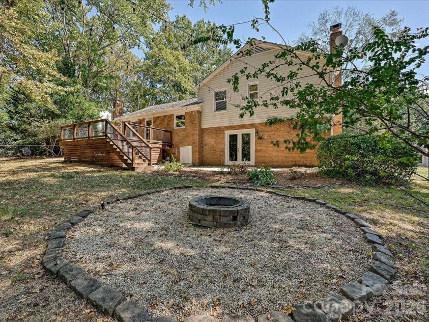 5936 Colchester Place, Charlotte, NC 28210.  MLS# CAR4425862, YatesRealty ID 51543. 