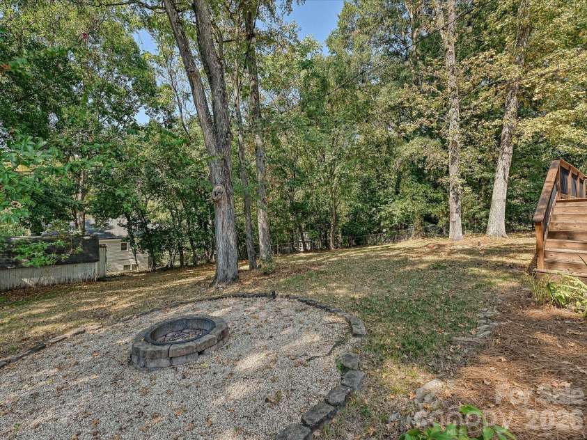 5936 Colchester Place, Charlotte, NC 28210.  MLS# CAR4425862, YatesRealty ID 51543. 