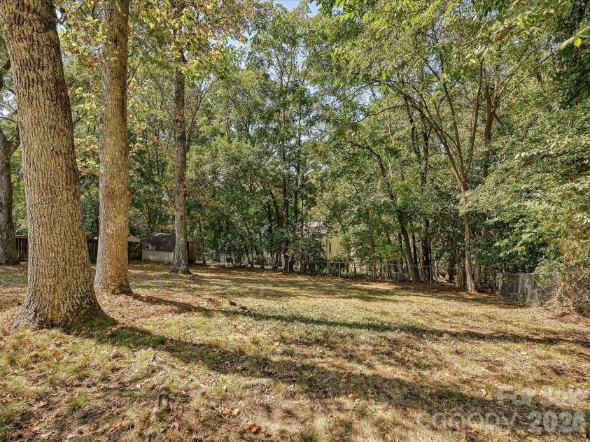 5936 Colchester Place, Charlotte, NC 28210.  MLS# CAR4425862, YatesRealty ID 51543. 