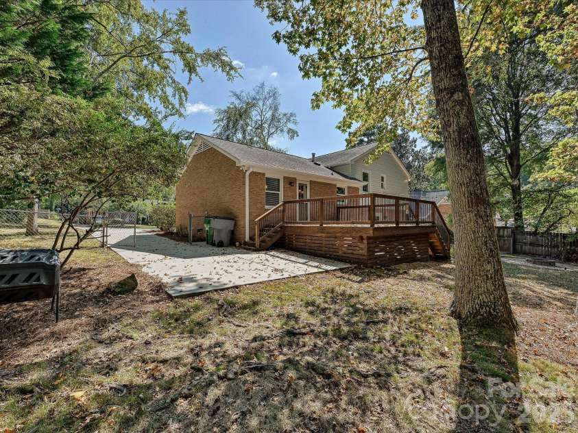 5936 Colchester Place, Charlotte, NC 28210.  MLS# CAR4425862, YatesRealty ID 51543. 