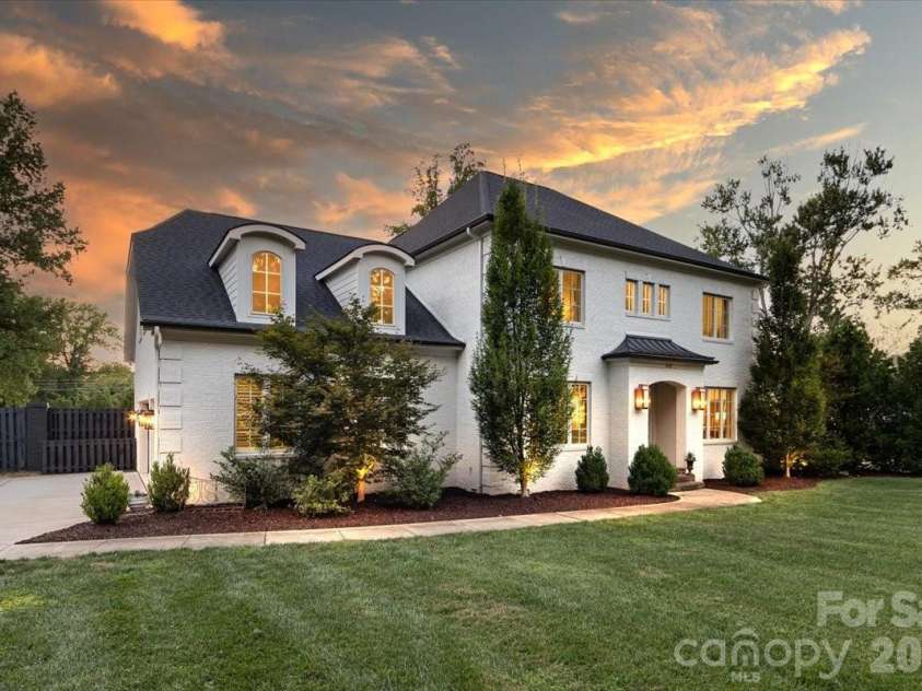 610 Lansdowne Road, Charlotte, NC 28270.  MLS# CAR4425224, YatesRealty ID 51548. 