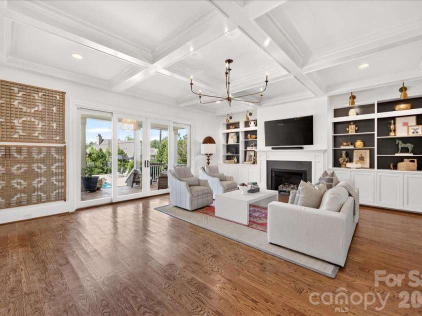 610 Lansdowne Road, Charlotte, NC 28270.  MLS# CAR4425224, YatesRealty ID 51548. 