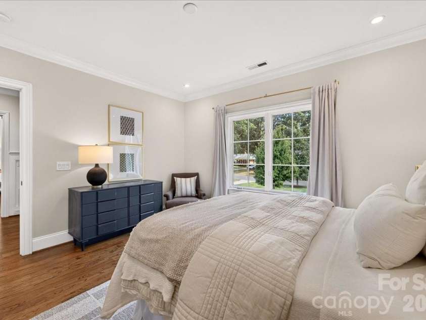 610 Lansdowne Road, Charlotte, NC 28270.  MLS# CAR4425224, YatesRealty ID 51548. 