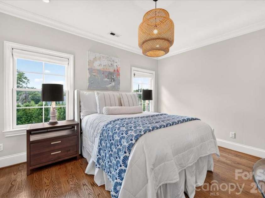 610 Lansdowne Road, Charlotte, NC 28270.  MLS# CAR4425224, YatesRealty ID 51548. 
