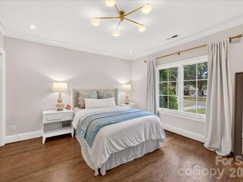 610 Lansdowne Road, Charlotte, NC 28270.  MLS# CAR4425224, YatesRealty ID 51548. 