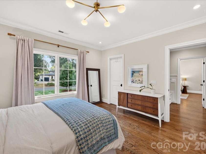 610 Lansdowne Road, Charlotte, NC 28270.  MLS# CAR4425224, YatesRealty ID 51548. 