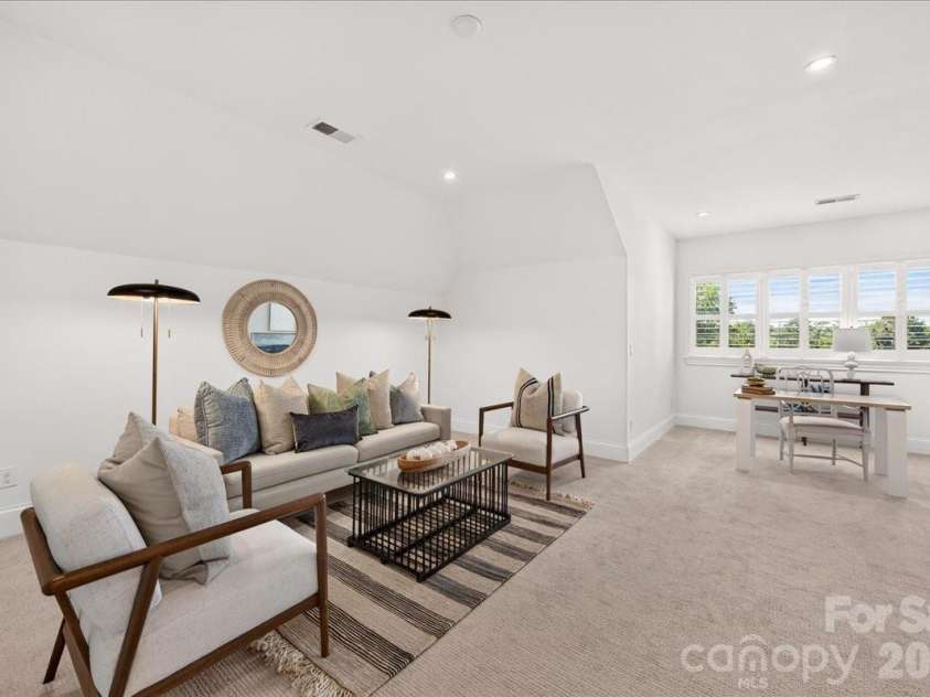 610 Lansdowne Road, Charlotte, NC 28270.  MLS# CAR4425224, YatesRealty ID 51548. 