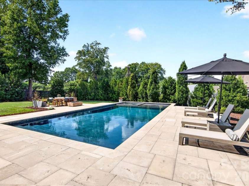 610 Lansdowne Road, Charlotte, NC 28270.  MLS# CAR4425224, YatesRealty ID 51548. 