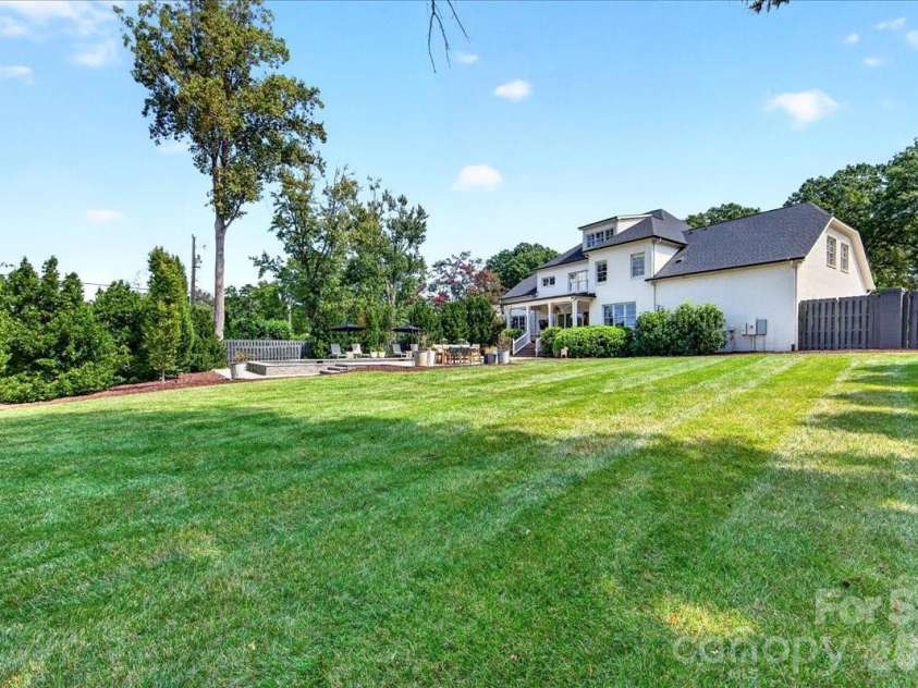 610 Lansdowne Road, Charlotte, NC 28270.  MLS# CAR4425224, YatesRealty ID 51548. 