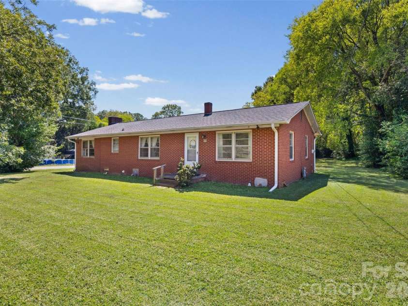 610 Union Cemetery Road, Concord, NC 28027.  MLS# CAR4425181, YatesRealty ID 51549. Front Side View