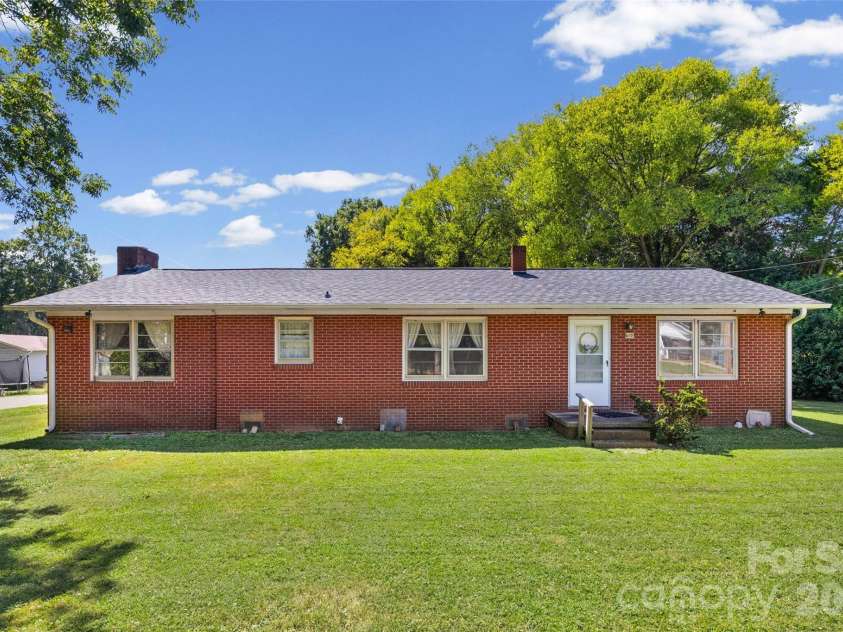 610 Union Cemetery Road, Concord, NC 28027.  MLS# CAR4425181, YatesRealty ID 51549. Front Street View