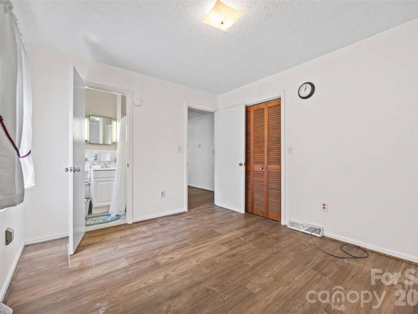 610 Union Cemetery Road, Concord, NC 28027.  MLS# CAR4425181, YatesRealty ID 51549. Master Bedroom