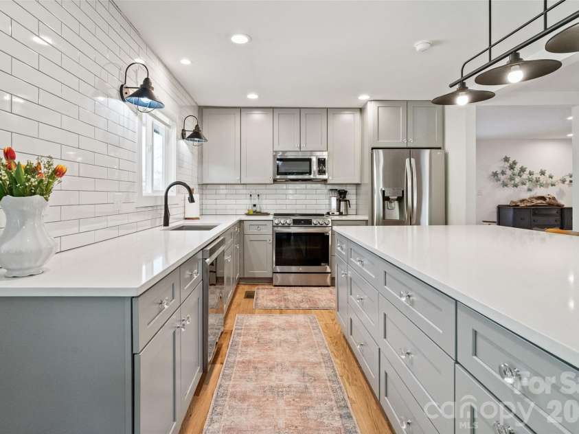 16137 Tana Tea Circle, Tega Cay, SC 29708.  MLS# CAR4339787, YatesRealty ID 5155. 