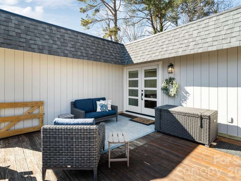 16137 Tana Tea Circle, Tega Cay, SC 29708.  MLS# CAR4339787, YatesRealty ID 5155. 