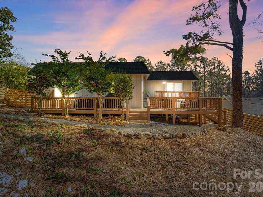 16137 Tana Tea Circle, Tega Cay, SC 29708.  MLS# CAR4339787, YatesRealty ID 5155. 