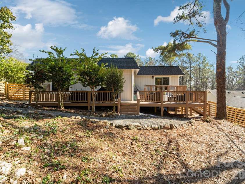 16137 Tana Tea Circle, Tega Cay, SC 29708.  MLS# CAR4339787, YatesRealty ID 5155. 