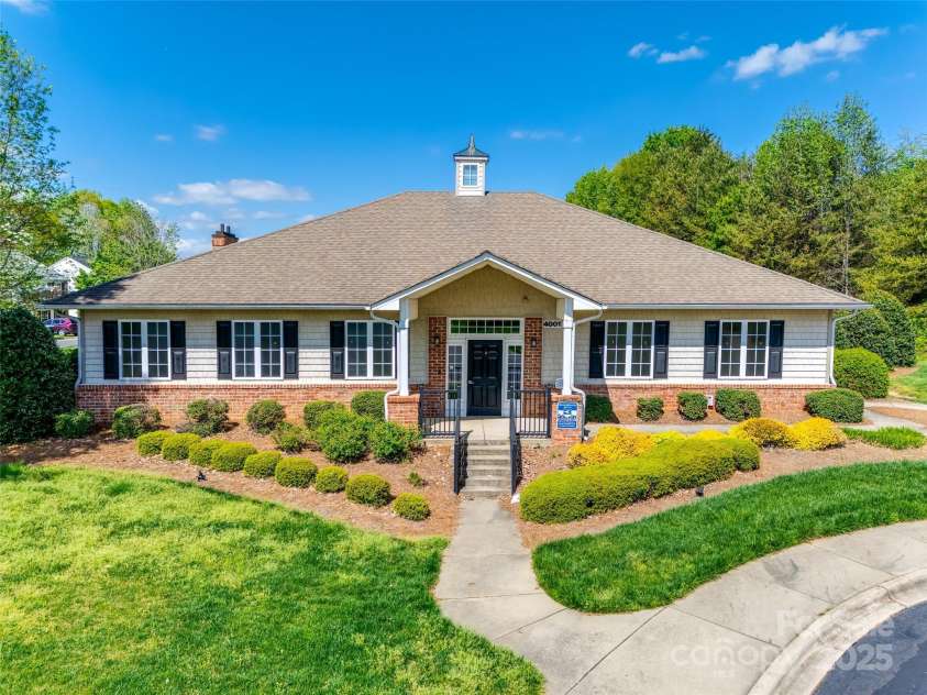 3725 Catawba Creek Drive, Gastonia, NC 28056.  MLS# CAR4240950, YatesRealty ID 5155. Community Clubhouse
