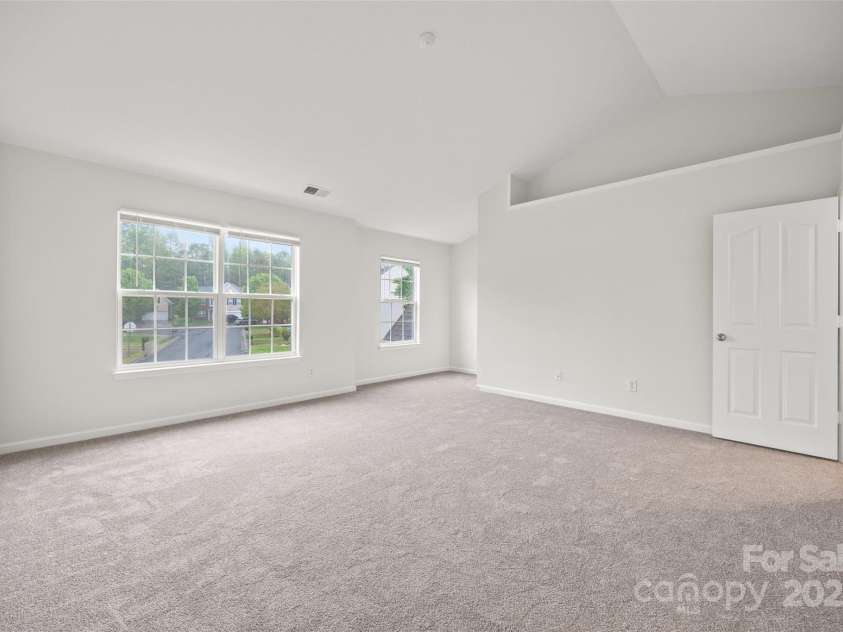 3725 Catawba Creek Drive, Gastonia, NC 28056.  MLS# CAR4240950, YatesRealty ID 5155. Escape to your primary suite.