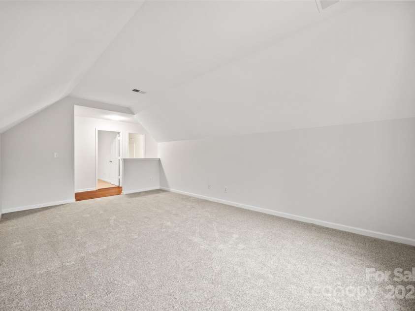 3725 Catawba Creek Drive, Gastonia, NC 28056.  MLS# CAR4240950, YatesRealty ID 5155. Large bonus room.