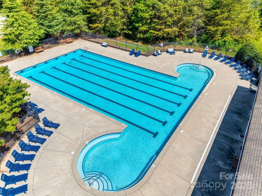 3725 Catawba Creek Drive, Gastonia, NC 28056.  MLS# CAR4240950, YatesRealty ID 5155. Large community swimming pool
