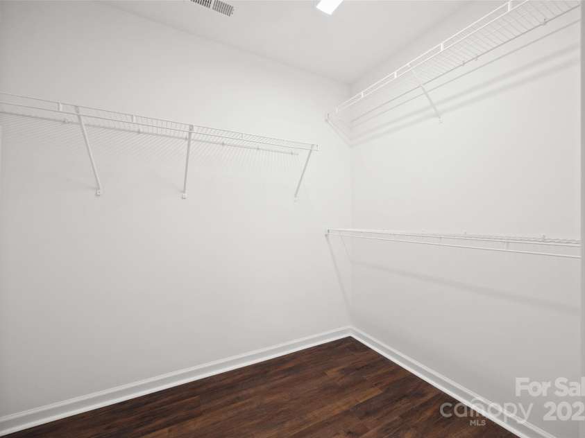 3725 Catawba Creek Drive, Gastonia, NC 28056.  MLS# CAR4240950, YatesRealty ID 5155. Large walk in closet