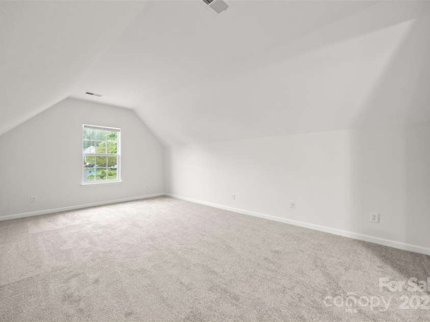 3725 Catawba Creek Drive, Gastonia, NC 28056.  MLS# CAR4240950, YatesRealty ID 5155. New carpeting throughout the upstairs.