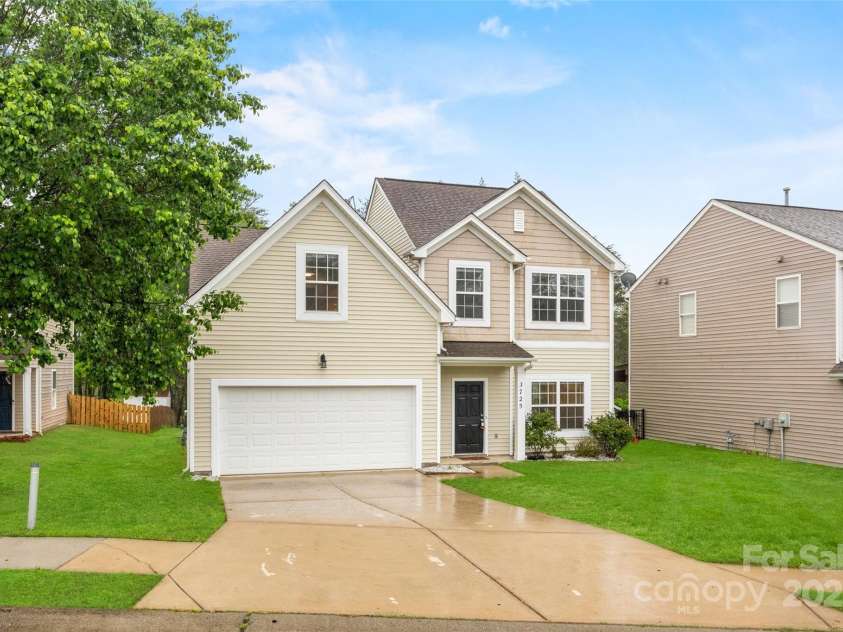 3725 Catawba Creek Drive, Gastonia, NC 28056.  MLS# CAR4240950, YatesRealty ID 5155. This majestic home awaits.