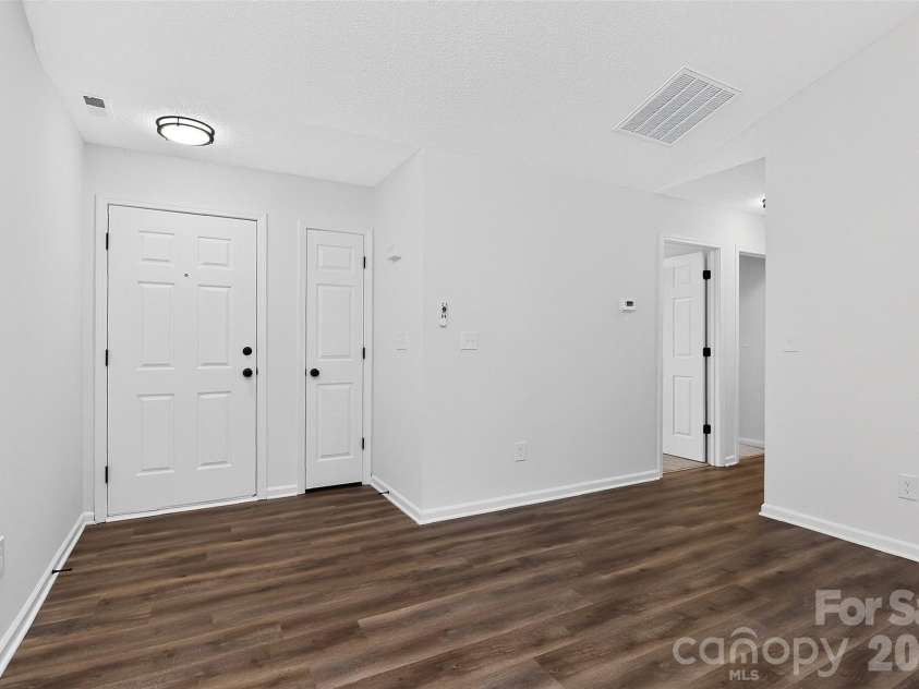 3024 Westwinds Court, Charlotte, NC 28214.  MLS# CAR4425164, YatesRealty ID 51550. 