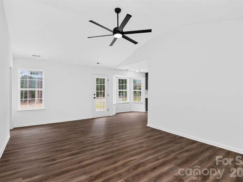3024 Westwinds Court, Charlotte, NC 28214.  MLS# CAR4425164, YatesRealty ID 51550. 