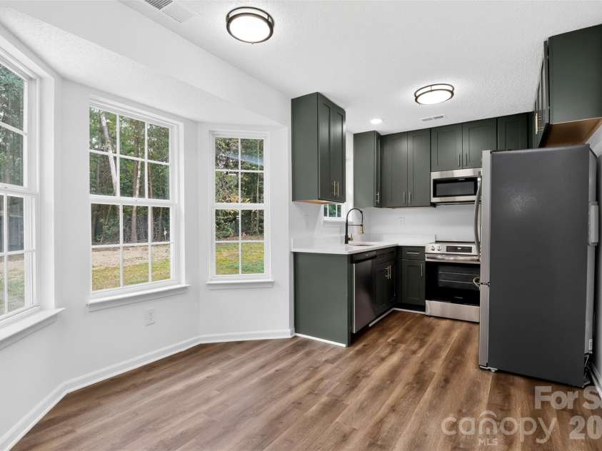 3024 Westwinds Court, Charlotte, NC 28214.  MLS# CAR4425164, YatesRealty ID 51550. 