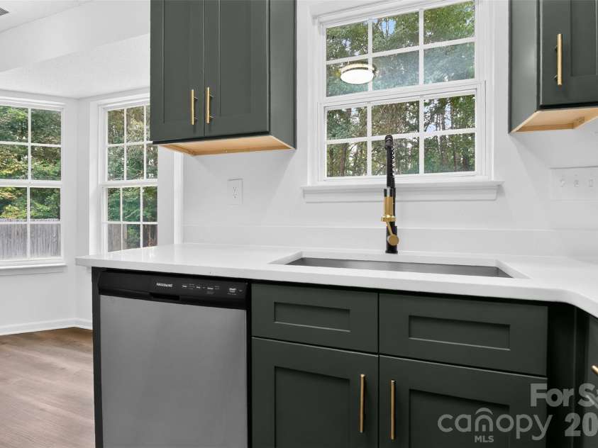 3024 Westwinds Court, Charlotte, NC 28214.  MLS# CAR4425164, YatesRealty ID 51550. 