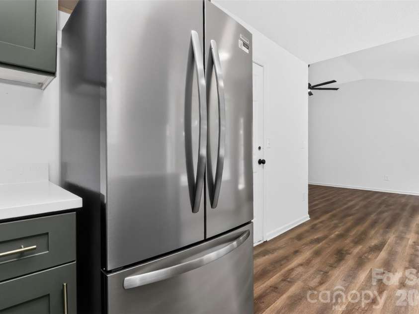 3024 Westwinds Court, Charlotte, NC 28214.  MLS# CAR4425164, YatesRealty ID 51550. 