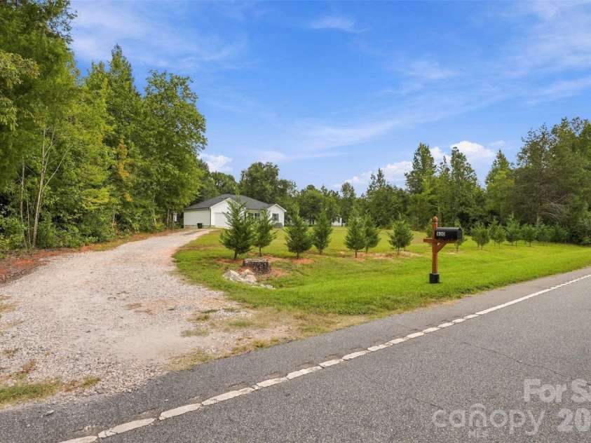 620 Murdock Road, Richburg, SC 29729.  MLS# CAR4425477, YatesRealty ID 51552. 