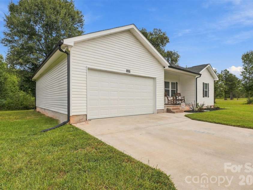620 Murdock Road, Richburg, SC 29729.  MLS# CAR4425477, YatesRealty ID 51552. 