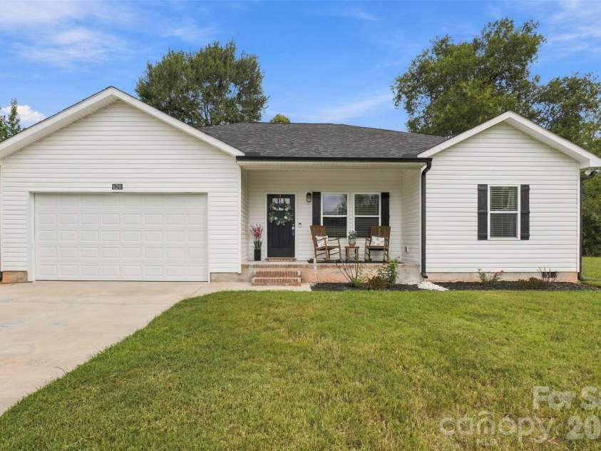620 Murdock Road, Richburg, SC 29729.  MLS# CAR4425477, YatesRealty ID 51552. 