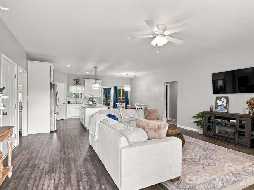 620 Murdock Road, Richburg, SC 29729.  MLS# CAR4425477, YatesRealty ID 51552. 